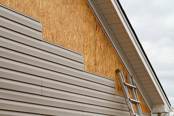 Professional Emergency Siding Repair technician working in King of Prussia, PA